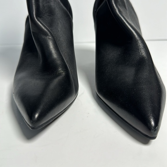 STUART WEITZMAN Lauri Point-Toe Booties in Black size 4.5 EU 35 - Picture 6 of 10